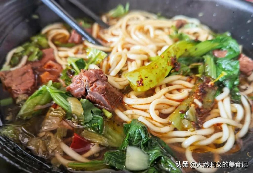 台湾美食排行榜前十名(台湾旅游必尝的特色小吃大全) 台湾美食排行榜前十名(台湾旅游必尝的特色小吃大全)