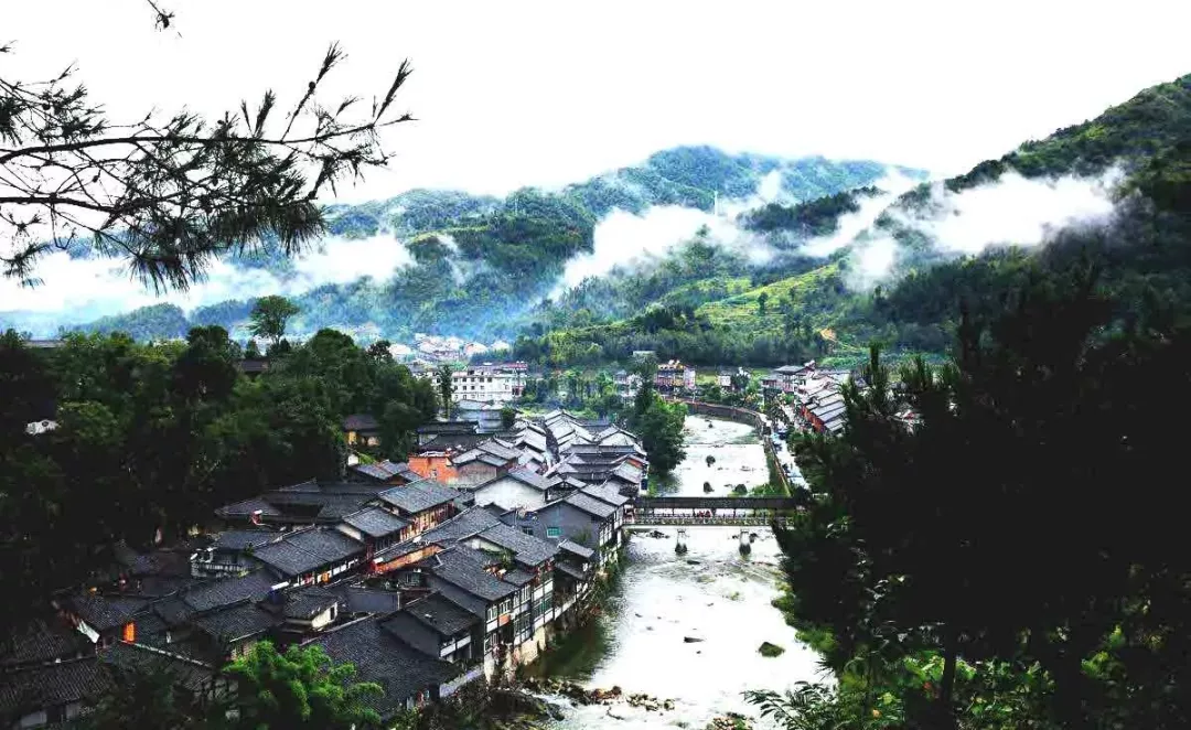 汉中旅游景点排名推荐（汉中景点排行榜前十名） - 含鄱口