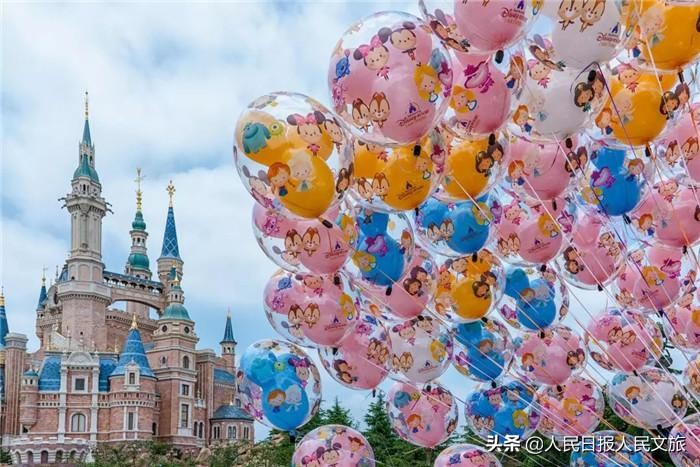上海游玩攻略必去的地方（上海游玩10大网红打卡景点）