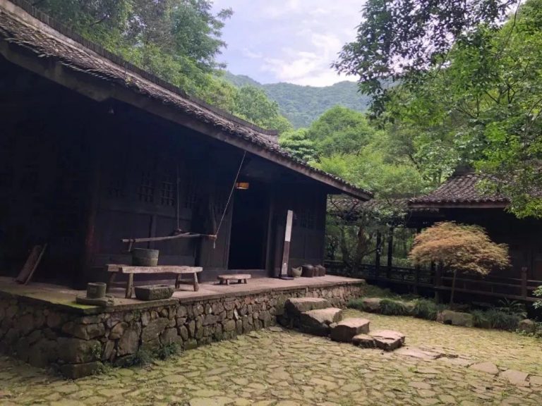 安吉旅游必去的景点（湖州安吉十大旅游景点） - 含鄱口