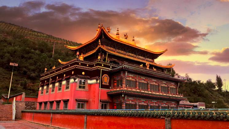 青海旅游攻略必去景点大全(青海必去十大旅游景点) 青海旅游攻略必去景点大全(青海必去十大旅游景点)