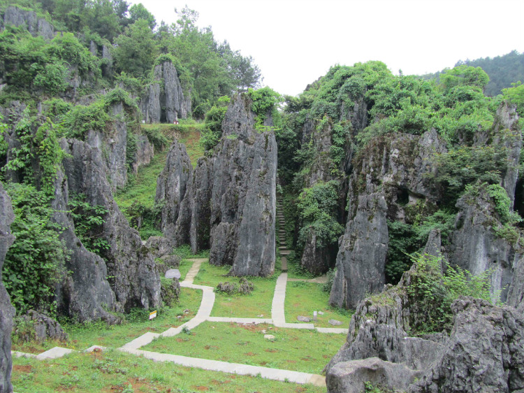 铜仁旅游攻略景点必去（贵州铜仁旅游十大景点排名）