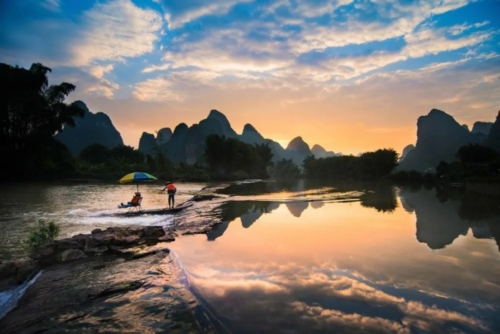 广西桂林旅游必去十大景点(本地人吐血推荐) 广西桂林旅游必去十大景点(本地人吐血推荐)